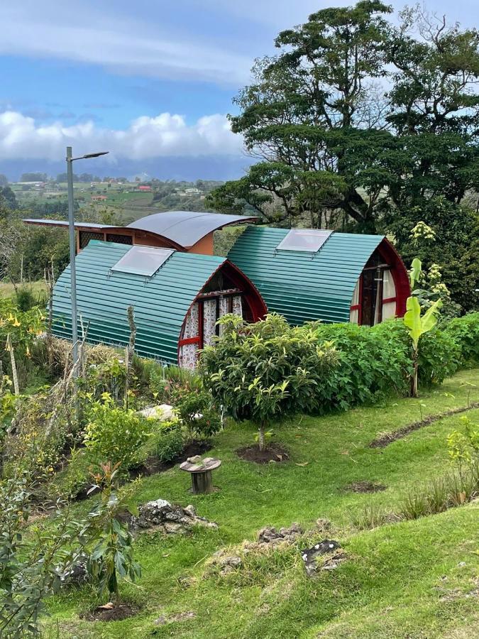 Glamping Campo Alegre * Cartago
